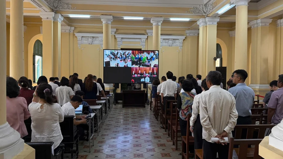 Đang xét xử cựu chủ tịch Quốc Cường Gia Lai vụ thâu tóm 'đất vàng' Đang xét xử cựu chủ tịch Quốc Cường Gia Lai vụ thâu tóm 'đất vàng'