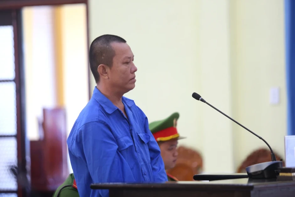 Đang xét xử kẻ bị cáo buộc sát hại 3 người trong gia đình người tình ở Tây Ninh Đang xét xử kẻ bị cáo buộc sát hại 3 người trong gia đình người tình ở Tây Ninh