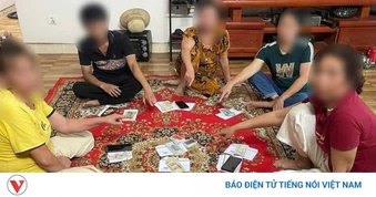 Đánh bạc ngay tại nhà, 6 người bị tóm gọn