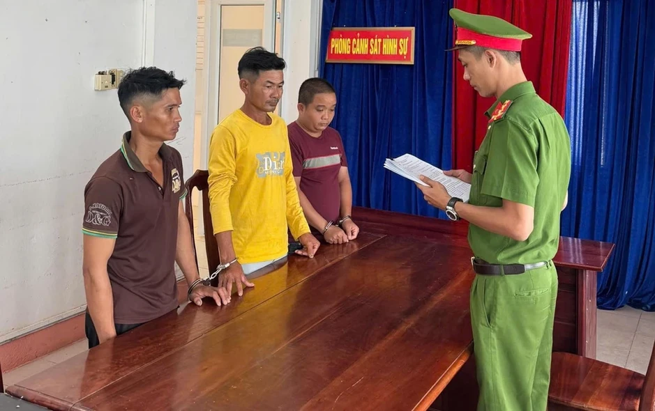 Đánh người chấn thương sọ não vì cho rằng bóp còi làm trâu hoảng sợ Đánh người chấn thương sọ não vì cho rằng bóp còi làm trâu hoảng sợ