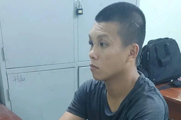Danh tính kẻ đánh người can ngăn sau va chạm xe ở TPHCM Danh tính kẻ đánh người can ngăn sau va chạm xe ở TPHCM