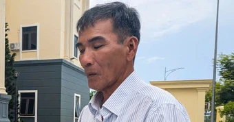 Đất đang thẳng bị hàng xóm 'lấn lõm bụng', người mất đất không chịu mức án của tòa