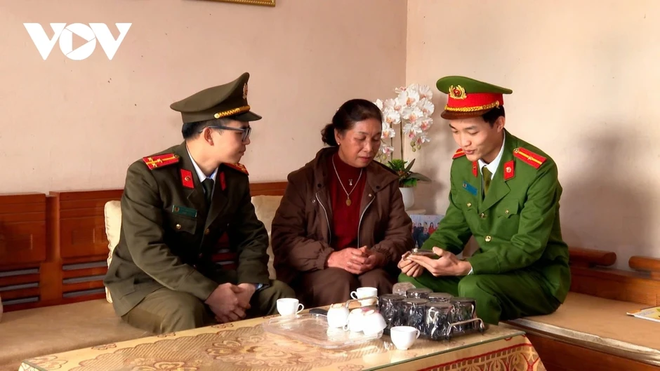 Đấu tranh, ngăn chặn hoạt động tuyên truyền trái pháp luật của “Hội Đức Chúa Trời" Đấu tranh, ngăn chặn hoạt động tuyên truyền trái pháp luật của “Hội Đức Chúa Trời"