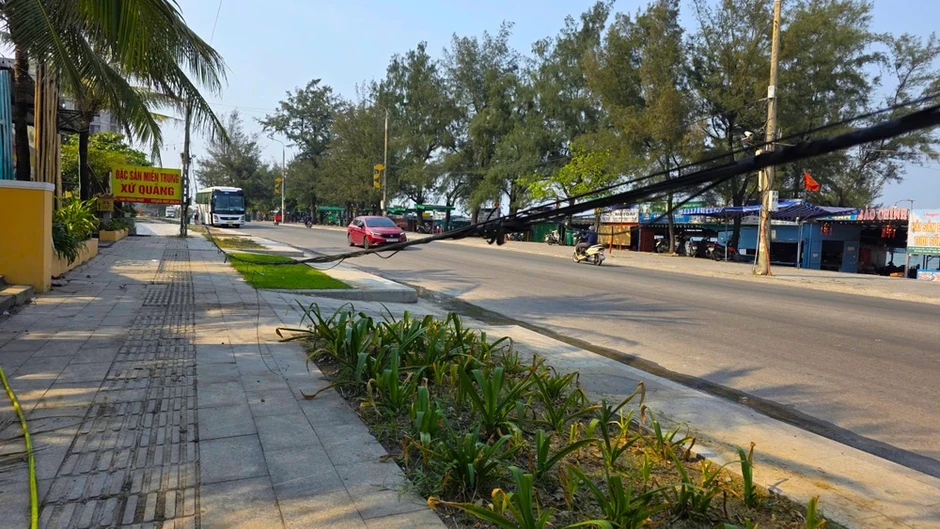 Dây điện cứa cổ nữ sinh ở Quảng Trị: Ai chịu trách nhiệm? Dây điện cứa cổ nữ sinh ở Quảng Trị: Ai chịu trách nhiệm?