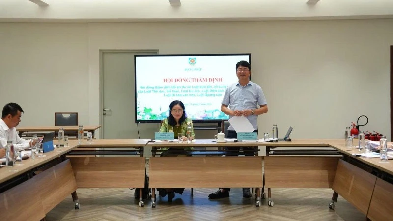 Đẩy mạnh khai thác thông tin từ các cơ sở dữ liệu quốc gia Đẩy mạnh khai thác thông tin từ các cơ sở dữ liệu quốc gia