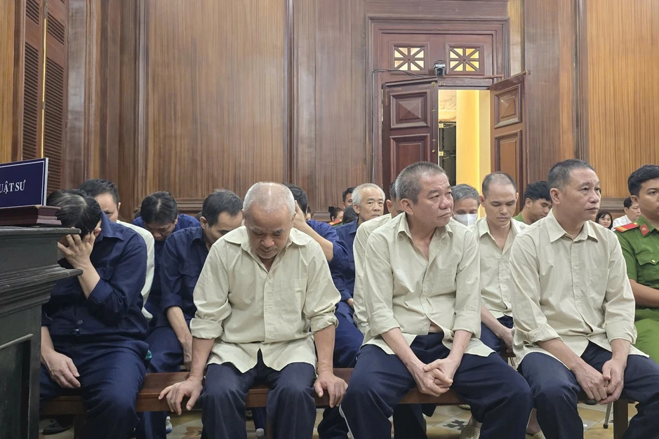 Đề nghị phạt cựu giám đốc trung tâm dạy lái xe ở TPHCM 30 năm tù Đề nghị phạt cựu giám đốc trung tâm dạy lái xe ở TPHCM 30 năm tù