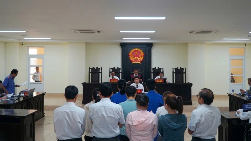 Đề nghị phạt Phan Quốc Việt từ 5-6 năm tù trong vụ án Việt Á tại Đắk Lắk Đề nghị phạt Phan Quốc Việt từ 5-6 năm tù trong vụ án Việt Á tại Đắk Lắk