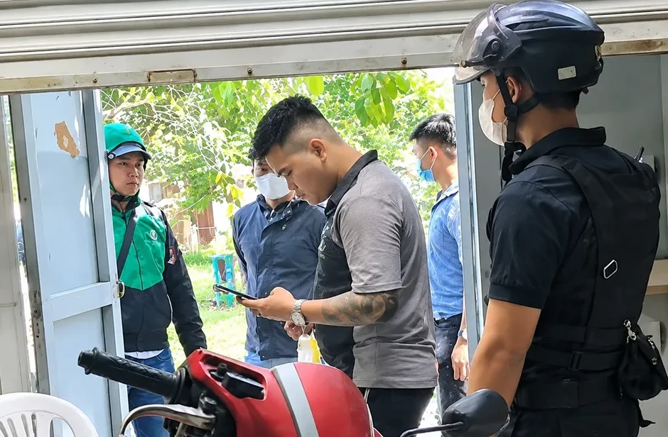 Đề nghị truy tố 11 bị can trong vụ thuê người tới phá nhà Đề nghị truy tố 11 bị can trong vụ thuê người tới phá nhà