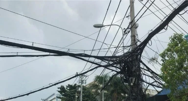 Đề xuất cắt điện, nước; tạm ngừng xuất cảnh để cưỡng chế thi hành quyết định xử phạt hành chính Đề xuất cắt điện, nước; tạm ngừng xuất cảnh để cưỡng chế thi hành quyết định xử phạt hành chính