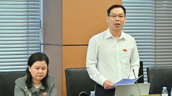 Đề xuất luật hóa hành vi cán bộ đùn đẩy, né tránh trách nhiệm gây lãng phí