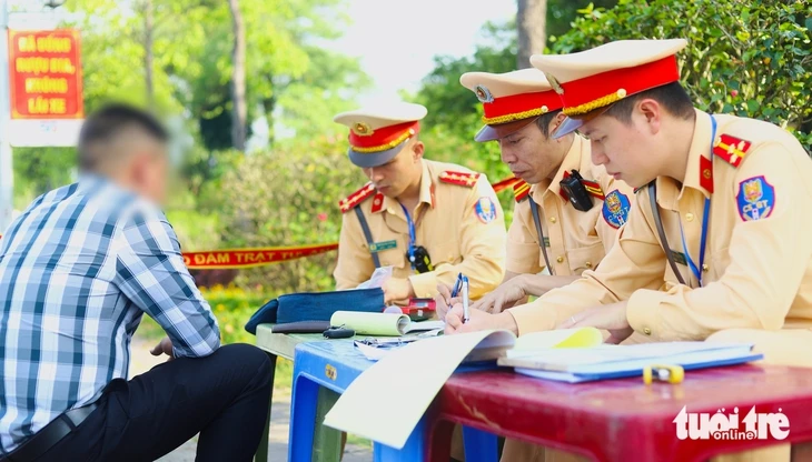 Đề xuất tăng thẩm quyền xử phạt vi phạm giao thông với chủ tịch xã, trưởng công an xã Đề xuất tăng thẩm quyền xử phạt vi phạm giao thông với chủ tịch xã, trưởng công an xã