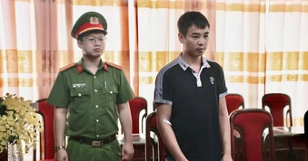 Đến trụ sở công an xã gây rối, quay video xúc phạm lực lượng chức năng