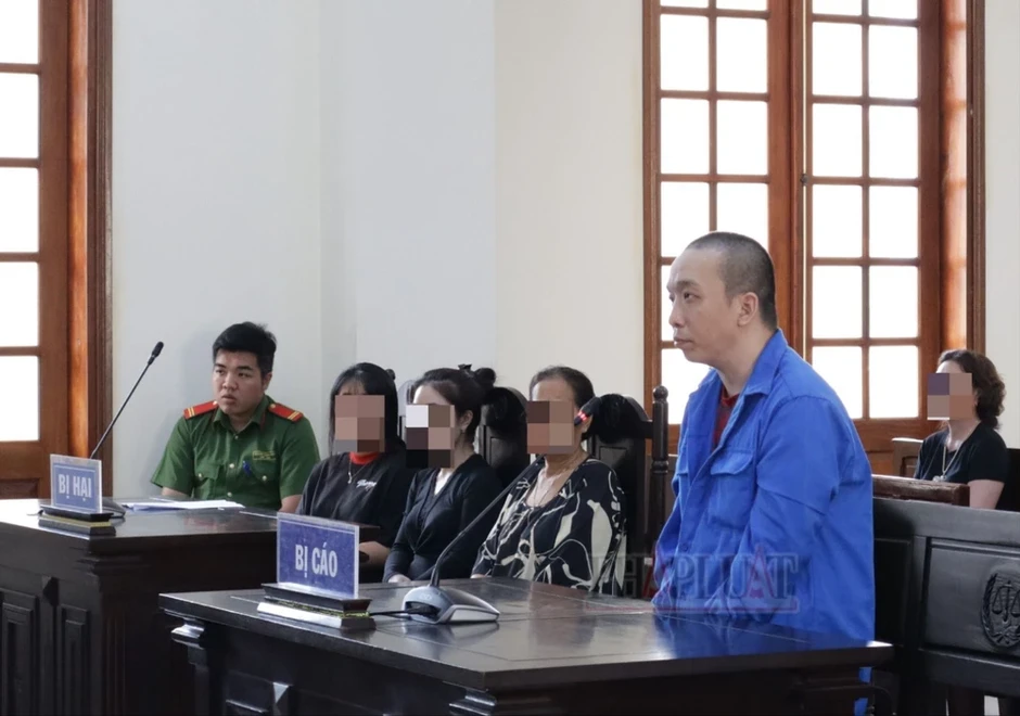 Đi ghe cào bắt thủy sản, bỏ chạy khi bị kiểm tra làm 1 cán bộ tử vong Đi ghe cào bắt thủy sản, bỏ chạy khi bị kiểm tra làm 1 cán bộ tử vong