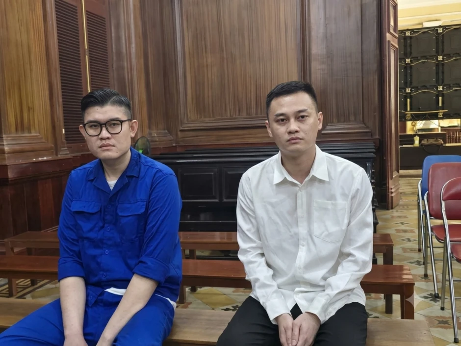 Diễn biến bất ngờ tại phiên tòa xét xử 'trùm siêu xe' Phan Công Khanh Diễn biến bất ngờ tại phiên tòa xét xử 'trùm siêu xe' Phan Công Khanh