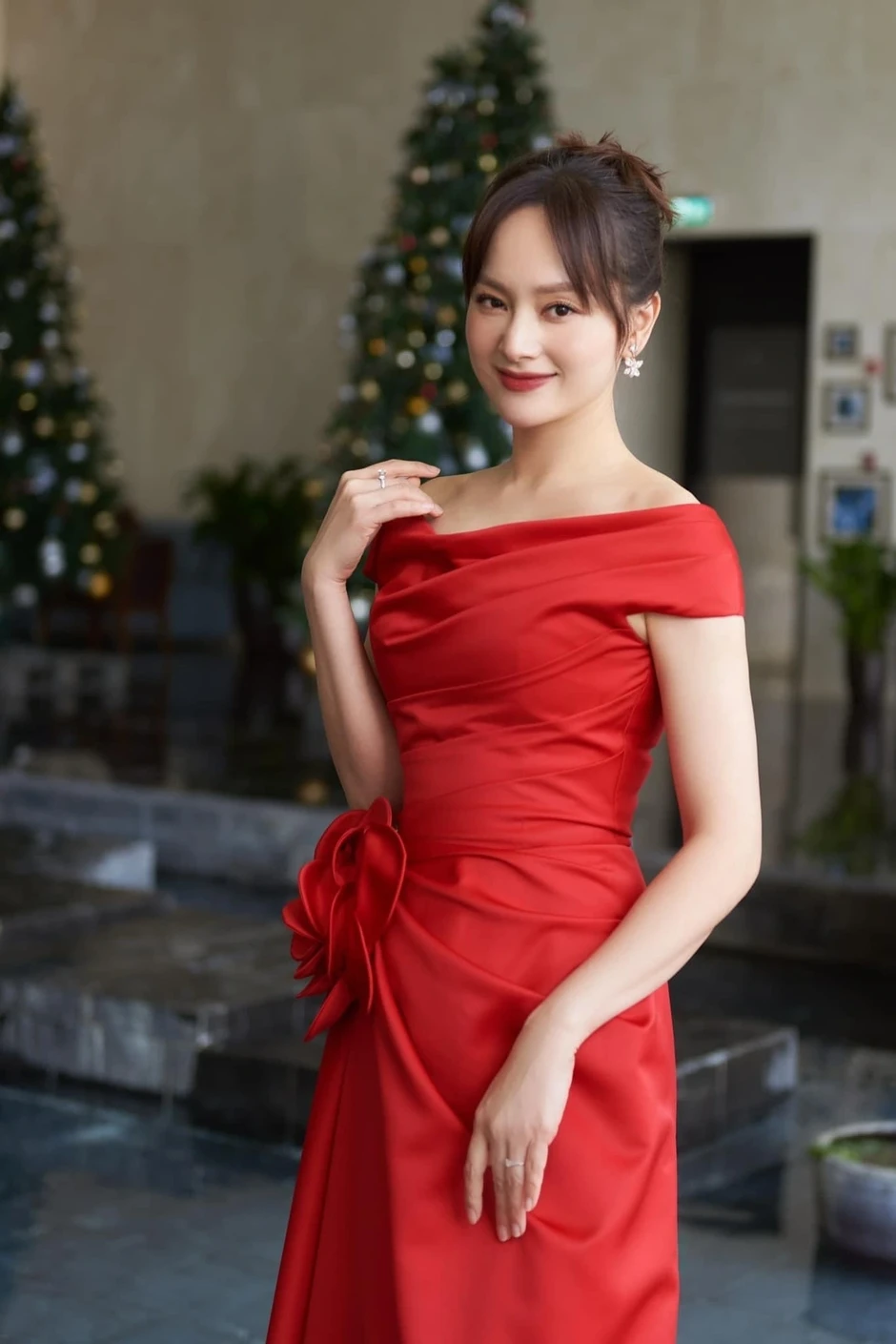 Diễn viên Lan Phương thắng kiện tại phiên tòa phúc thẩm Diễn viên Lan Phương thắng kiện tại phiên tòa phúc thẩm