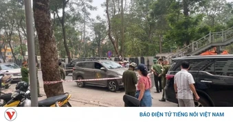 Điều tra vụ hành khách dùng dao tấn công tài xế ô tô ở Linh Đàm, Hà Nội