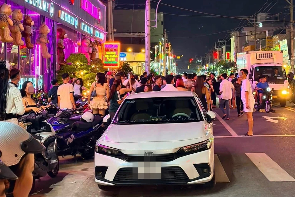 Điều tra vụ khách đánh nhau trong quán Lắc Chill Hub ở TPHCM Điều tra vụ khách đánh nhau trong quán Lắc Chill Hub ở TPHCM