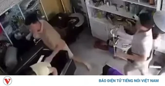 Điều tra vụ người đàn ông hành hung một cô gái ôm con nhỏ tại Hà Nội
