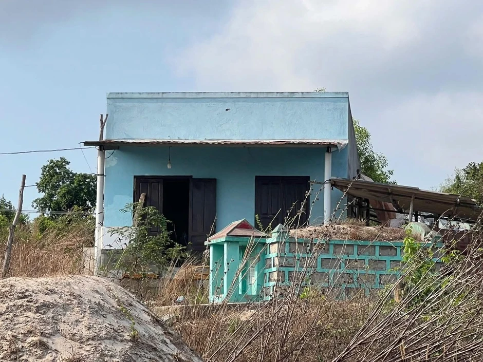 Điều tra vụ người đàn ông tử vong trước cửa nhà ở Lâm Đồng Điều tra vụ người đàn ông tử vong trước cửa nhà ở Lâm Đồng