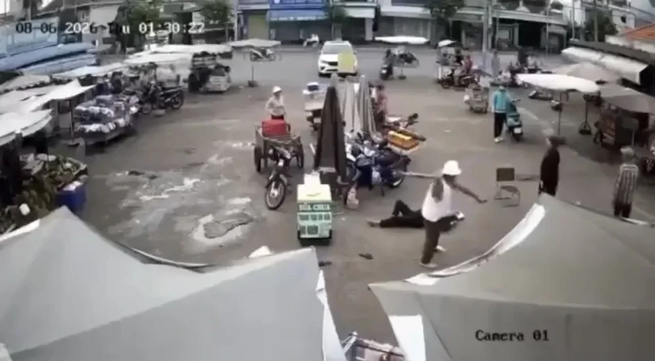 Điều tra vụ người phụ nữ bị đâm trọng thương ở chợ Hòa Long Điều tra vụ người phụ nữ bị đâm trọng thương ở chợ Hòa Long