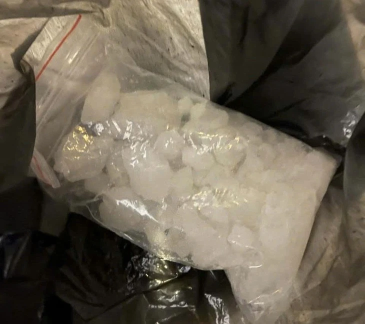 Điều tra vụ xô xát, có tiếng súng nổ tại một khách sạn ở Vĩnh Long Điều tra vụ xô xát, có tiếng súng nổ tại một khách sạn ở Vĩnh Long
