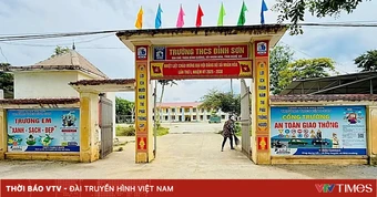 Đình chỉ chức vụ một hiệu trưởng do liên quan đường dây cá độ bóng đá