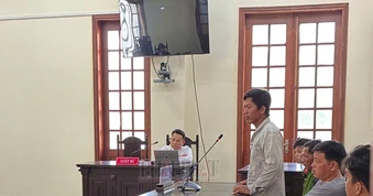 Dính tội cướp tài sản vì lấy điện thoại của vợ cũ do ghen