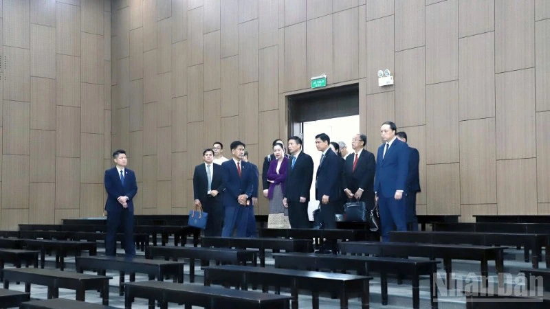 Đoàn đại biểu cấp cao Tòa án nhân dân tối cao Lào thăm, làm việc với Tòa án nhân dân Thành phố Hà Nội Đoàn đại biểu cấp cao Tòa án nhân dân tối cao Lào thăm, làm việc với Tòa án nhân dân Thành phố Hà Nội