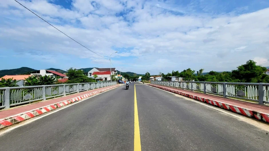 Doanh nghiệp kiện UBND tỉnh Đắk Lắk yêu cầu trả hơn 900 tỉ đồng Doanh nghiệp kiện UBND tỉnh Đắk Lắk yêu cầu trả hơn 900 tỉ đồng