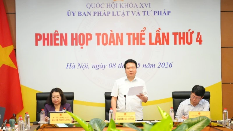 Đổi mới mạnh mẽ công tác hợp nhất văn bản quy phạm pháp luật, đáp ứng yêu cầu trong giai đoạn mới Đổi mới mạnh mẽ công tác hợp nhất văn bản quy phạm pháp luật, đáp ứng yêu cầu trong giai đoạn mới