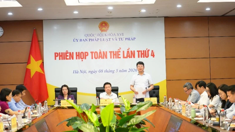 Đổi mới mạnh mẽ công tác hợp nhất văn bản quy phạm pháp luật, đáp ứng yêu cầu trong giai đoạn mới Đổi mới mạnh mẽ công tác hợp nhất văn bản quy phạm pháp luật, đáp ứng yêu cầu trong giai đoạn mới