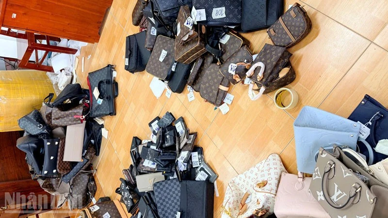 Đối tượng liên quan vụ án xâm phạm quyền sở hữu công nghiệp đầu thú Đối tượng liên quan vụ án xâm phạm quyền sở hữu công nghiệp đầu thú
