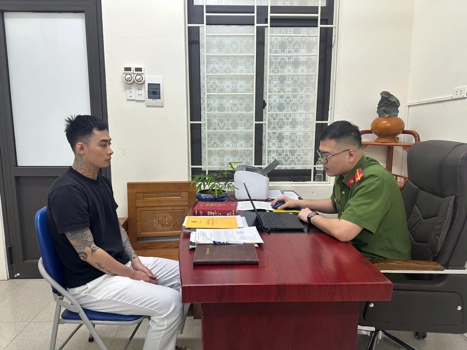 Đối tượng truy nã đặc biệt nguy hiểm ra đầu thú sau 2 năm lẩn trốn