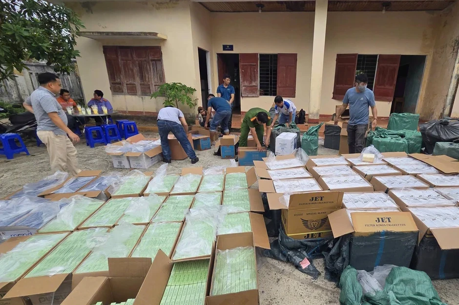 Đôi vợ chồng buôn lậu hơn 50.000 bao thuốc lá Đôi vợ chồng buôn lậu hơn 50.000 bao thuốc lá