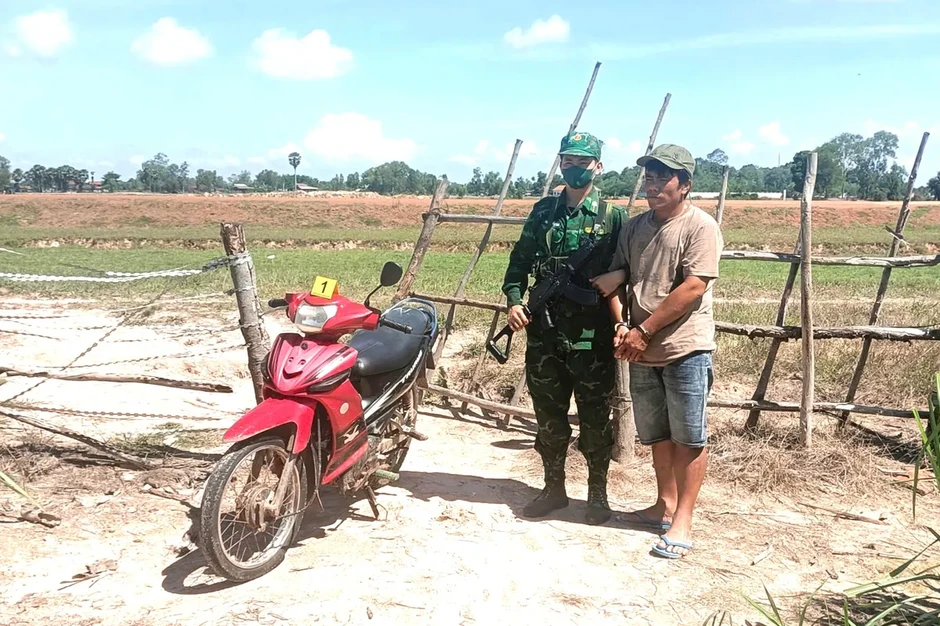 Đồn Biên phòng cửa khẩu Phước Tân khởi tố vụ án hình sự về hành vi đưa người nhập cảnh trái phép