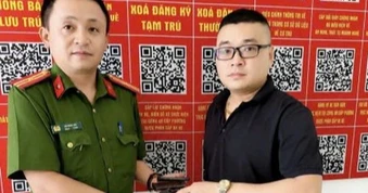 Dọn nhà phát hiện súng K54 cùng 13 viên đạn