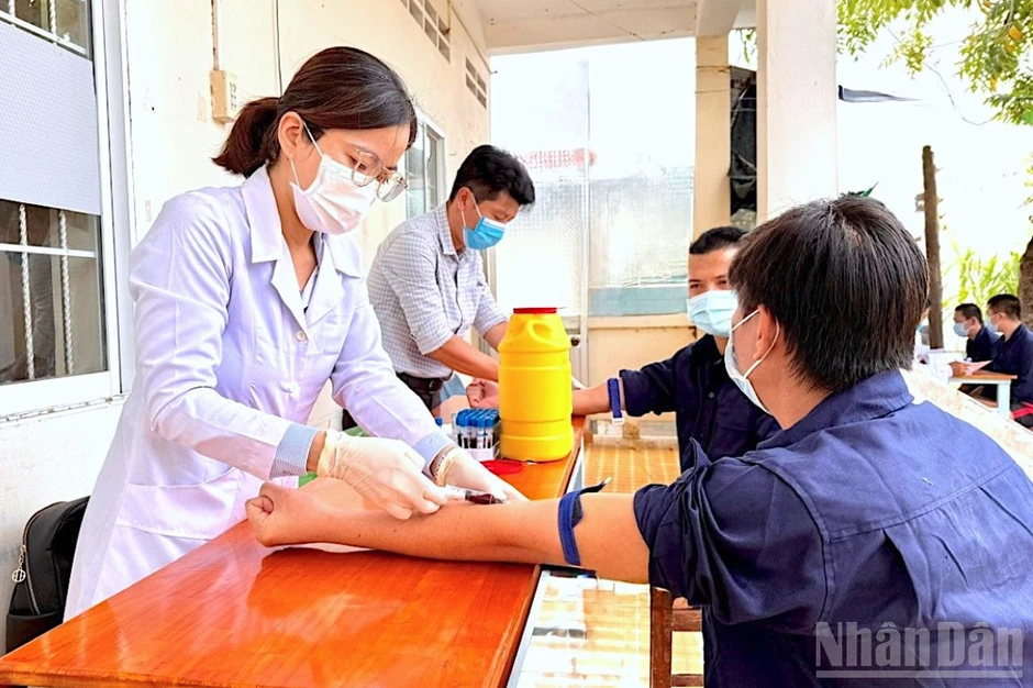 Đồng hành cùng người lầm lỗi trên đường hoàn lương Đồng hành cùng người lầm lỗi trên đường hoàn lương
