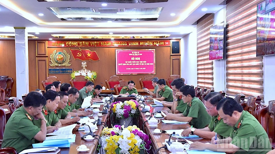 Đồng hành cùng người lầm lỗi trên đường hoàn lương Đồng hành cùng người lầm lỗi trên đường hoàn lương