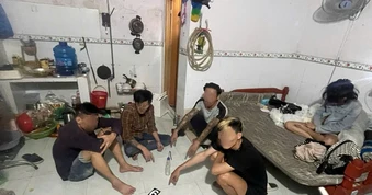 Đồng Nai: Bắt quả tang nhóm tổ chức sử dụng ma túy trong nhà trọ