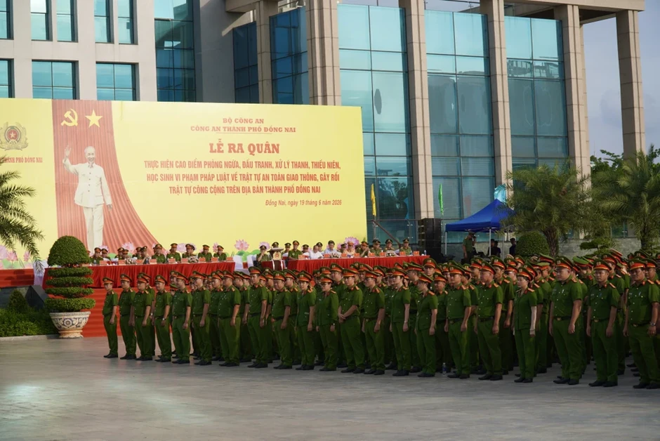 Đồng Nai mạnh tay xử lý thanh, thiếu niên, học sinh vi phạm giao thông, gây rối Đồng Nai mạnh tay xử lý thanh, thiếu niên, học sinh vi phạm giao thông, gây rối