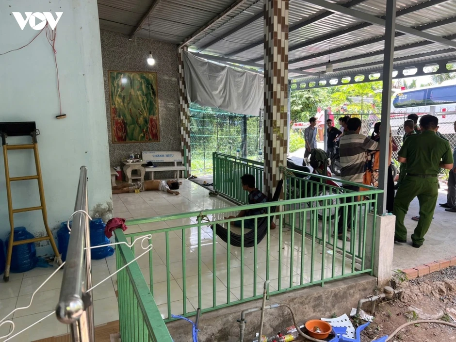Đồng Tháp khởi tố, bắt giam nghi phạm giết người ngay tiệc rượu Đồng Tháp khởi tố, bắt giam nghi phạm giết người ngay tiệc rượu