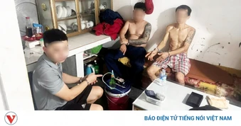 Đột kích căn nhà ở Thái Nguyên, bắt quả tang 4 thanh niên phê ma túy