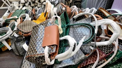 Đột kích nhiều kho hàng giả trị giá hàng tỷ đồng tại Đà Nẵng Đột kích nhiều kho hàng giả trị giá hàng tỷ đồng tại Đà Nẵng