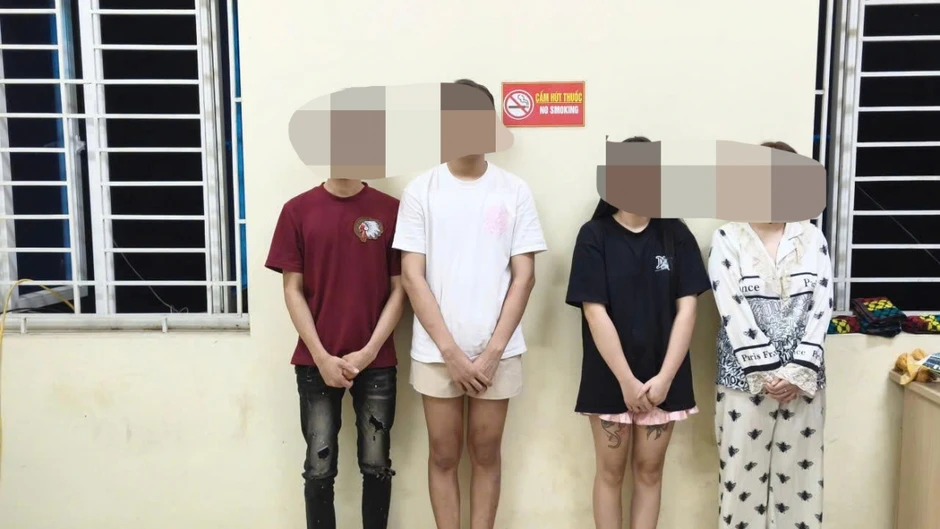 Đột kích phòng trọ, phát hiện nhóm thanh thiếu niên mở “tiệc ma túy” Đột kích phòng trọ, phát hiện nhóm thanh thiếu niên mở “tiệc ma túy”