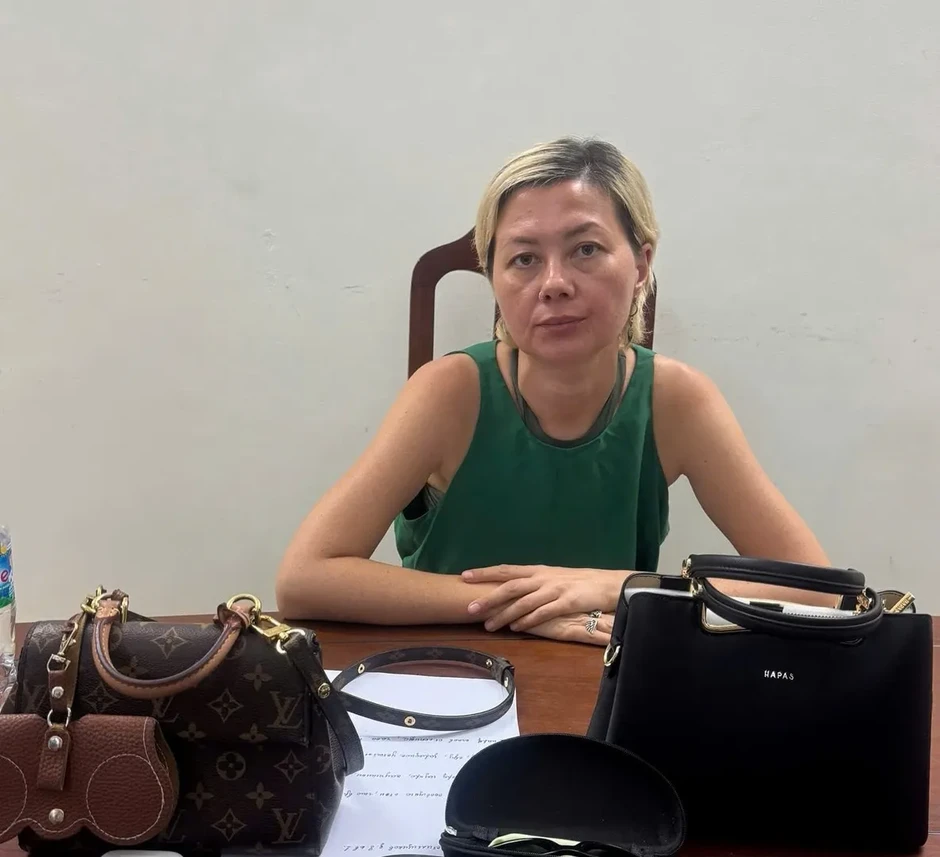 Du khách nước ngoài lẻn vào khách sạn trộm cắp đồ hiệu hơn 500 triệu đồng Du khách nước ngoài lẻn vào khách sạn trộm cắp đồ hiệu hơn 500 triệu đồng