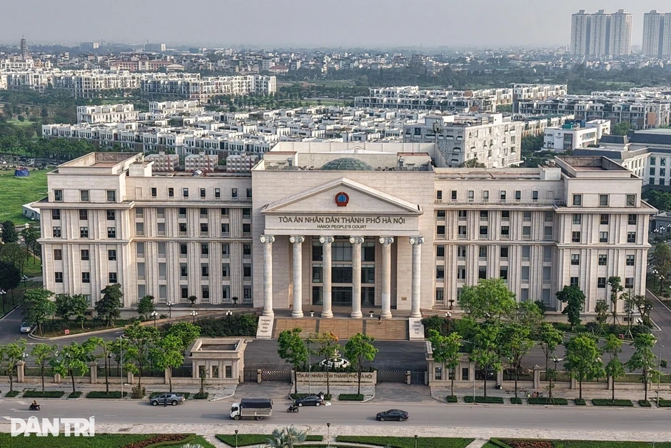 Dùng bình xịt hơi cay đòi nợ, thanh niên lĩnh án 15 năm tù Dùng bình xịt hơi cay đòi nợ, thanh niên lĩnh án 15 năm tù