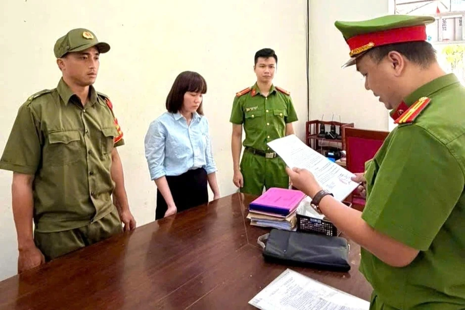 Dùng chiêu đáo hạn ngân hàng, chiếm đoạt 1,5 tỷ đồng Dùng chiêu đáo hạn ngân hàng, chiếm đoạt 1,5 tỷ đồng