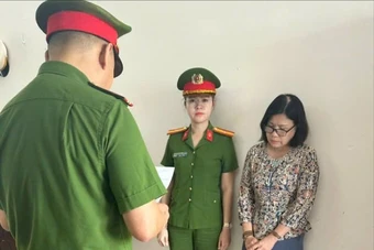 Dùng chiêu 'tất toán ngân hàng' để bán đất, 1 phụ nữ chiếm đoạt tiền của nhiều bị hại