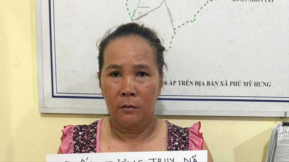 Dùng danh tính của chị ruột để trốn truy nã 11 năm Dùng danh tính của chị ruột để trốn truy nã 11 năm