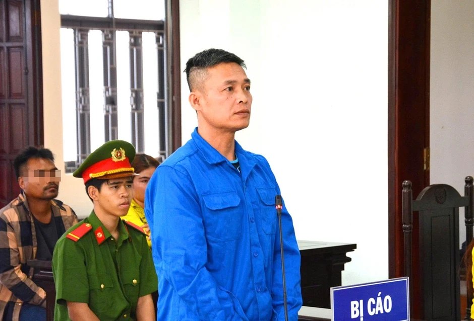 Dùng dao chém người, bị xử tội sử dụng trái phép vũ khí quân dụng